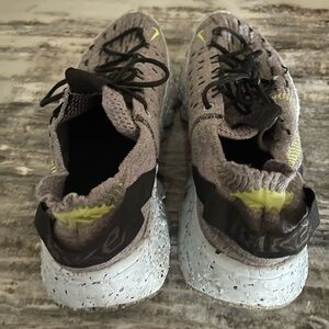 Nike Athletic Shoes in Gray and Yellow